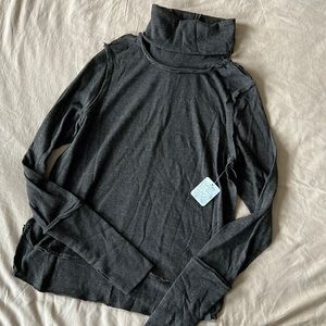 Free People Smoke Gray turtleneck, NWT size S
